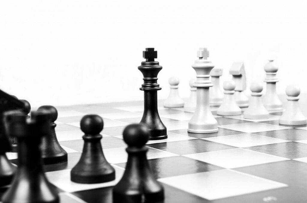 经典牌局复盘分析步骤 - 经典牌局复盘分析步骤:从翻前到河牌,系统拆解你的每一次决策