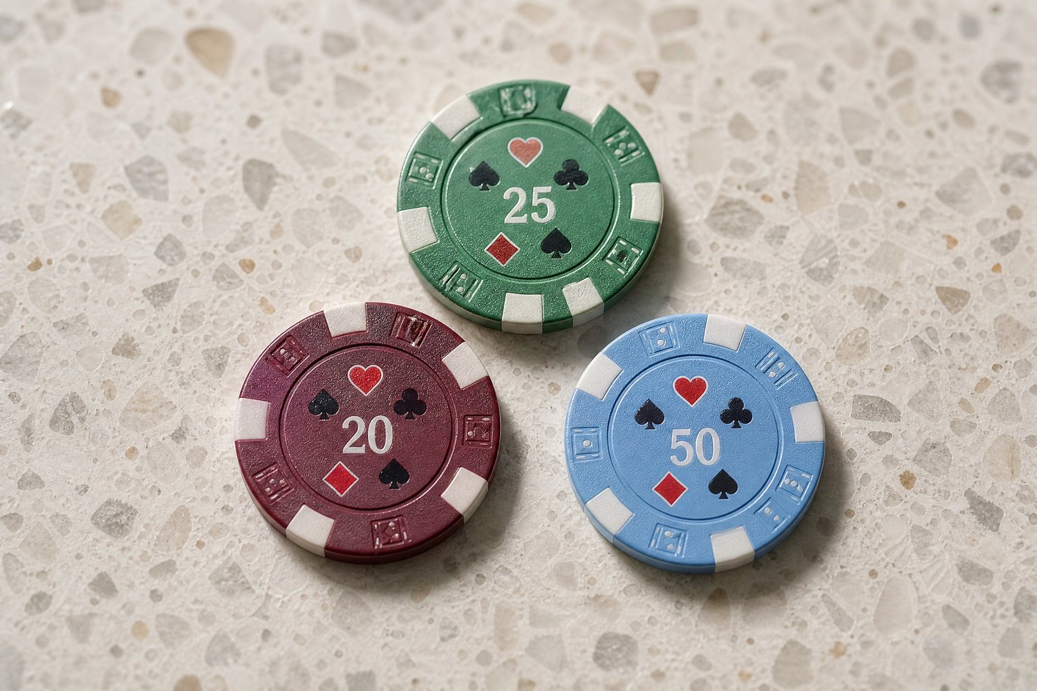QQPOKER河牌圈诈唬五大时机：从牌面结构到对手心理的完整决策指南（要点图解）